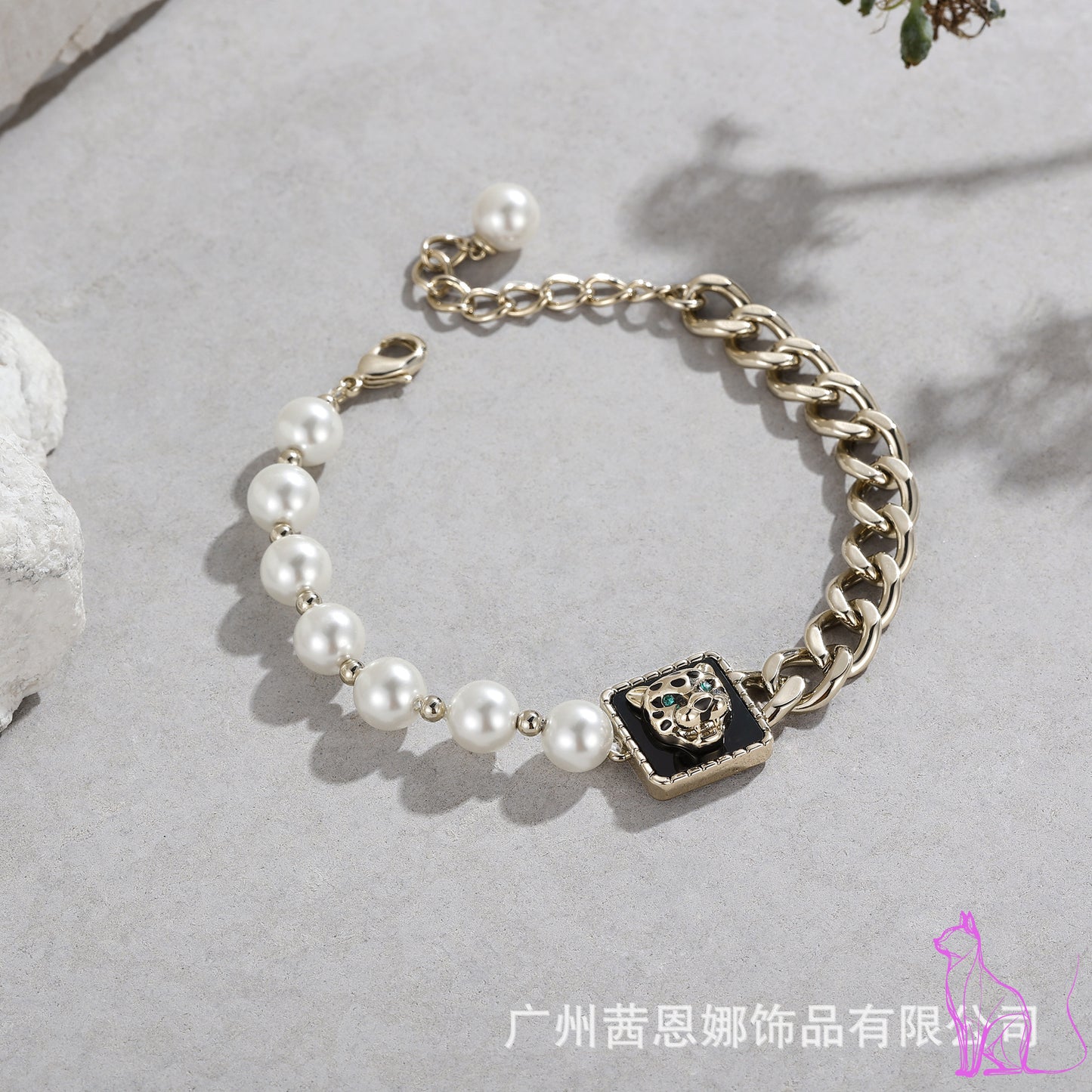 Greek designer leopard style collection pearl copper plated coffee gold bracelet, niche exquisite fashion design bracelet