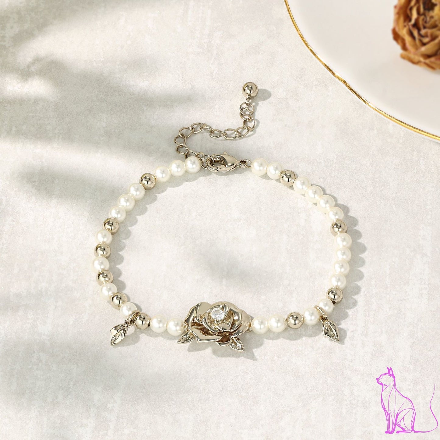 French designer Valentine's Day rose pearl bracelet light luxury niche delicate beaded bracelet women's sense of luxury