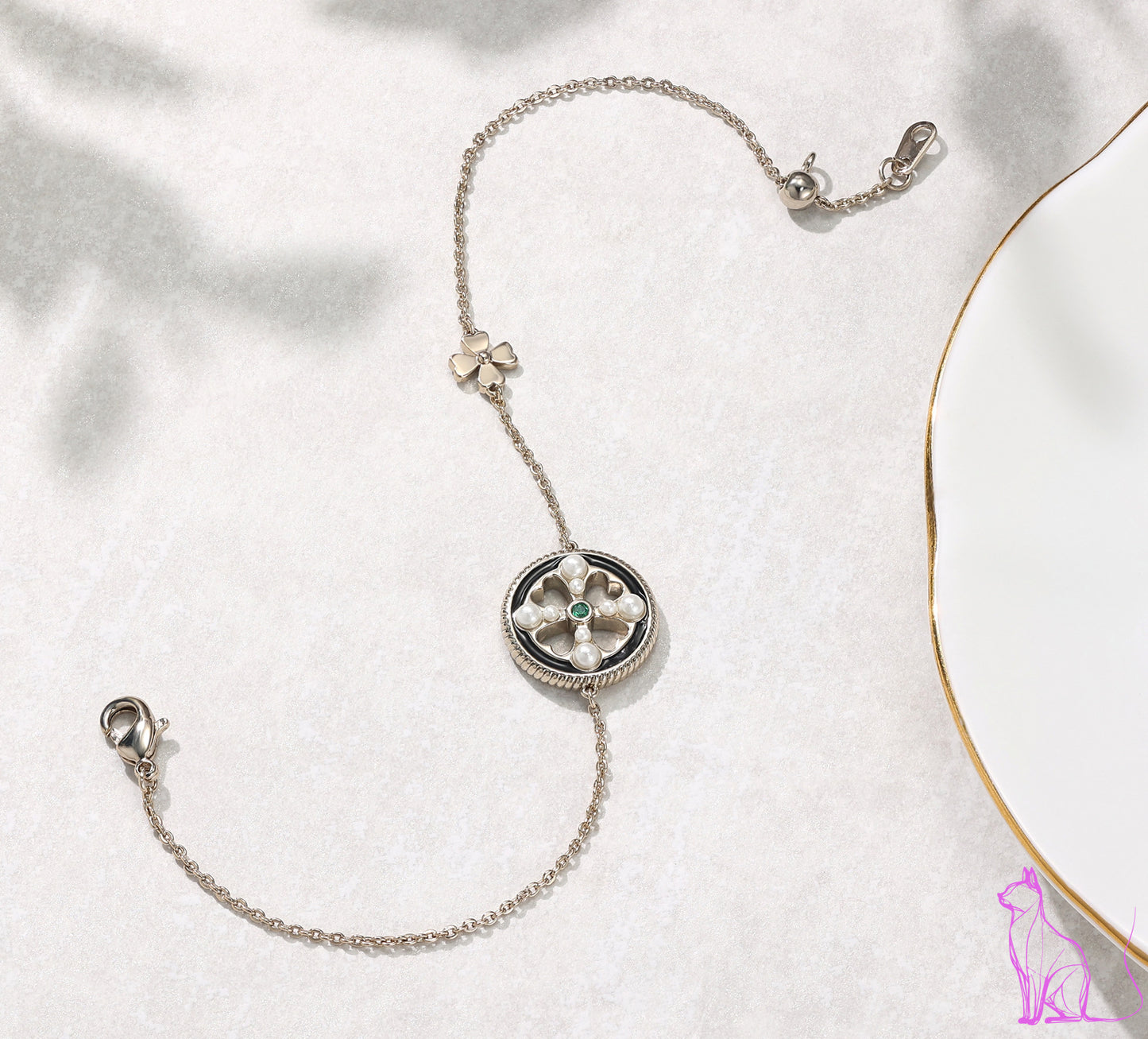 New four-leaf clover flower enamel millet beads high sense simple bracelet Joker fashion exquisite jewelry women.