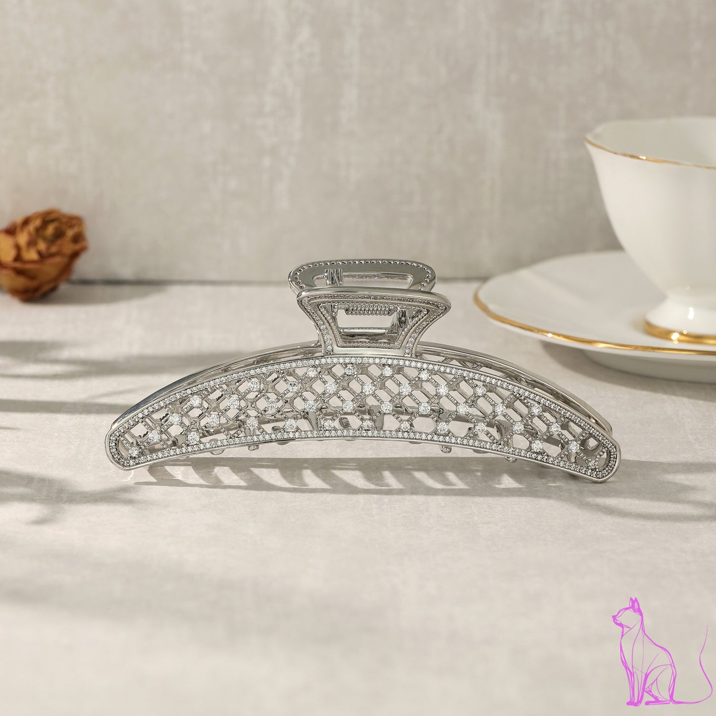 French designer's original design of light luxury and high-end, featuring a unique set of zircon hairpins and a shark clip for a female hairpin